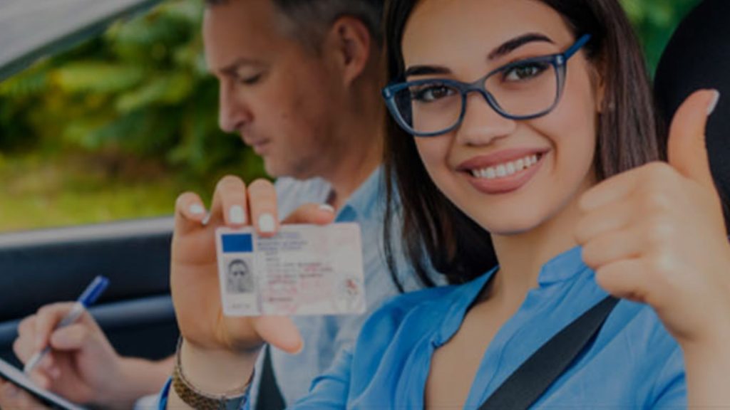 اخذ گواهینامه مهاجران در دبی